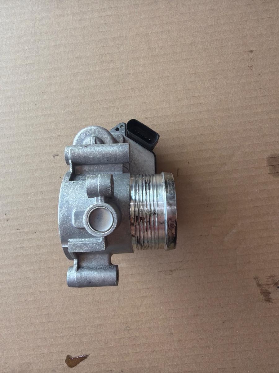 Clapeta de acceleratie electrica AUDI A4 IV Avant 8K5, B8 2007 - 2015 2.0 TDI CAGA, CJCA, CMEA, CMFA AFTERMARKET