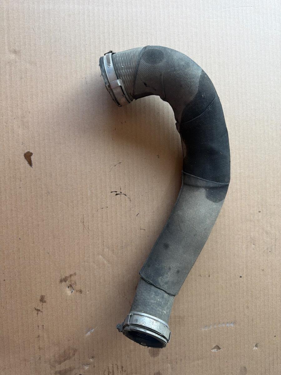 Furtun intercooler AUDI A4 IV Avant 8K5, B8 2007 - 2015 2.0 TDI CAGA, CJCA, CMEA, CMFA 8K0145738T