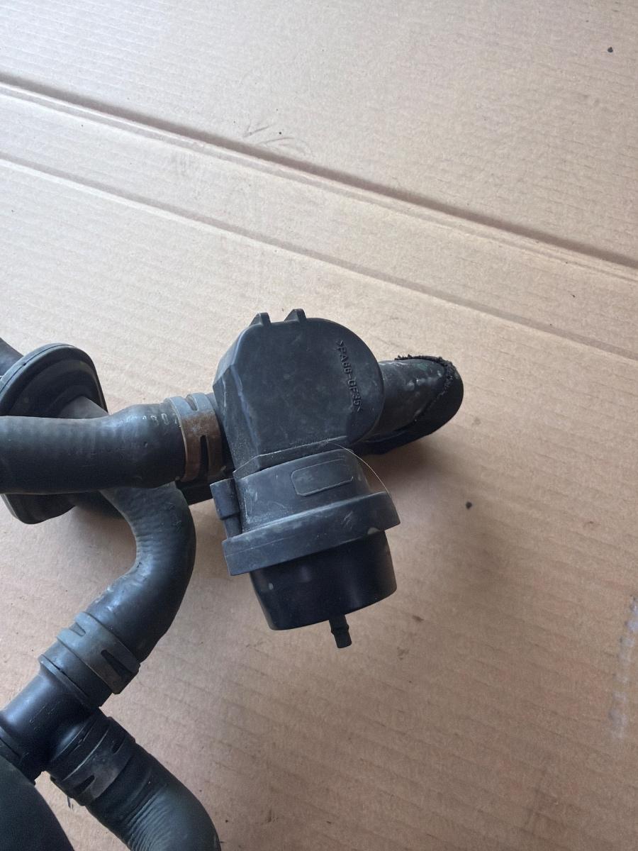 Furtunuri apa schimbator de caldura AUDI A4 IV Avant 8K5, B8 2007 - 2015 2.0 TDI CAGA, CJCA, CMEA, CMFA 8K0819334E