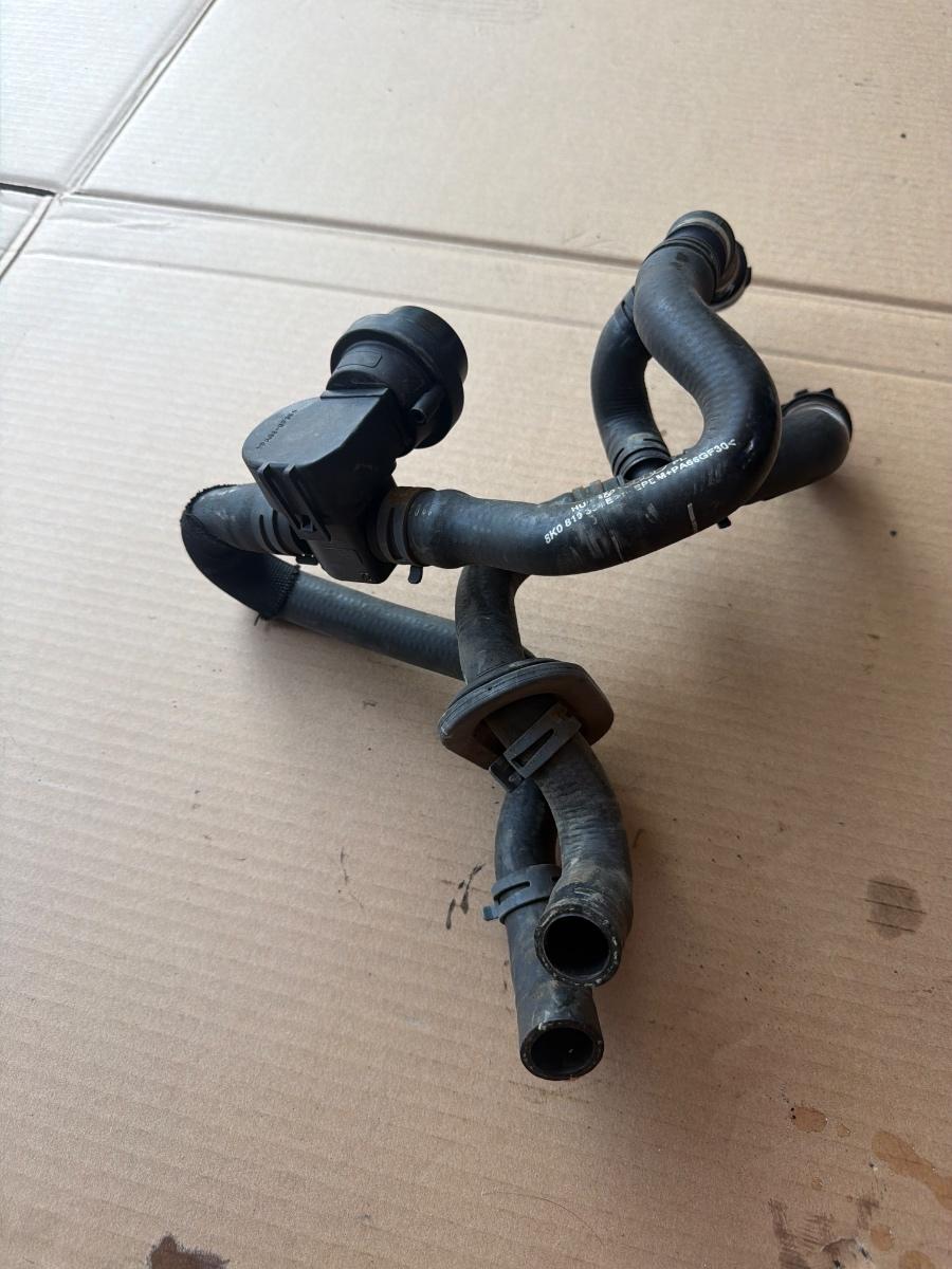Furtunuri apa schimbator de caldura AUDI A4 IV Avant 8K5, B8 2007 - 2015 2.0 TDI CAGA, CJCA, CMEA, CMFA 8K0819334E
