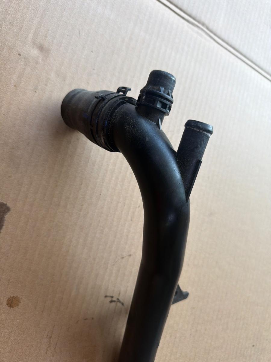 Conducta apa AUDI A4 IV Avant 8K5, B8 2007 - 2015 2.0 TDI CAGA, CJCA, CMEA, CMFA 03L121071V