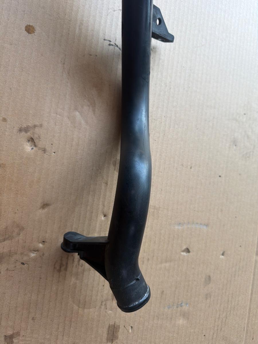 Conducta apa AUDI A4 IV Avant 8K5, B8 2007 - 2015 2.0 TDI CAGA, CJCA, CMEA, CMFA 03L121071V