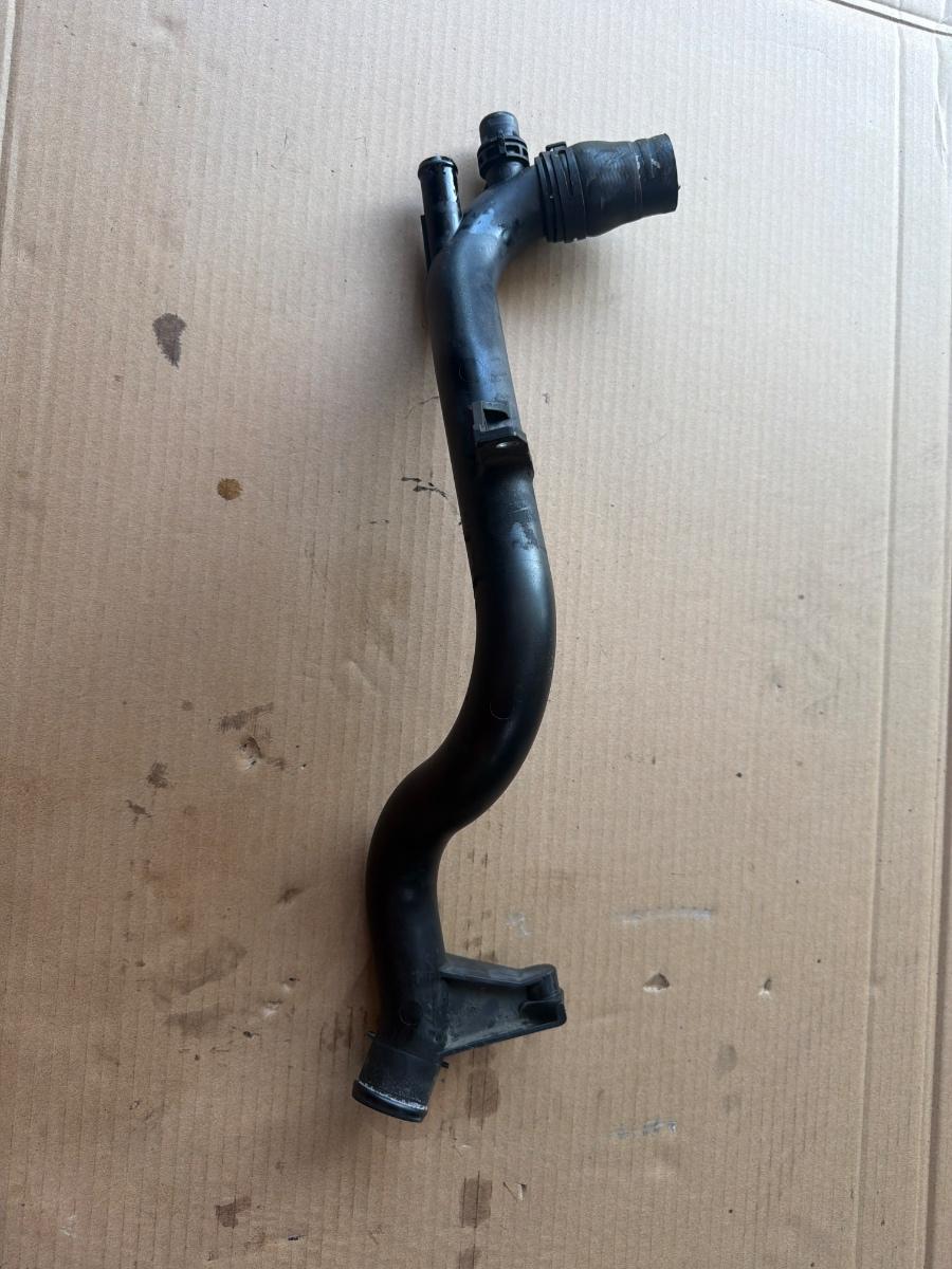 Conducta apa AUDI A4 IV Avant 8K5, B8 2007 - 2015 2.0 TDI CAGA, CJCA, CMEA, CMFA 03L121071V