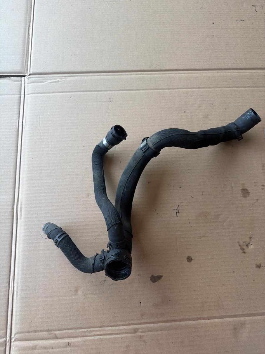 Furtun apa radiator - termostat AUDI A4 IV Avant 8K5, B8 2007 - 2015 2.0 TDI CAGA, CJCA, CMEA, CMFA