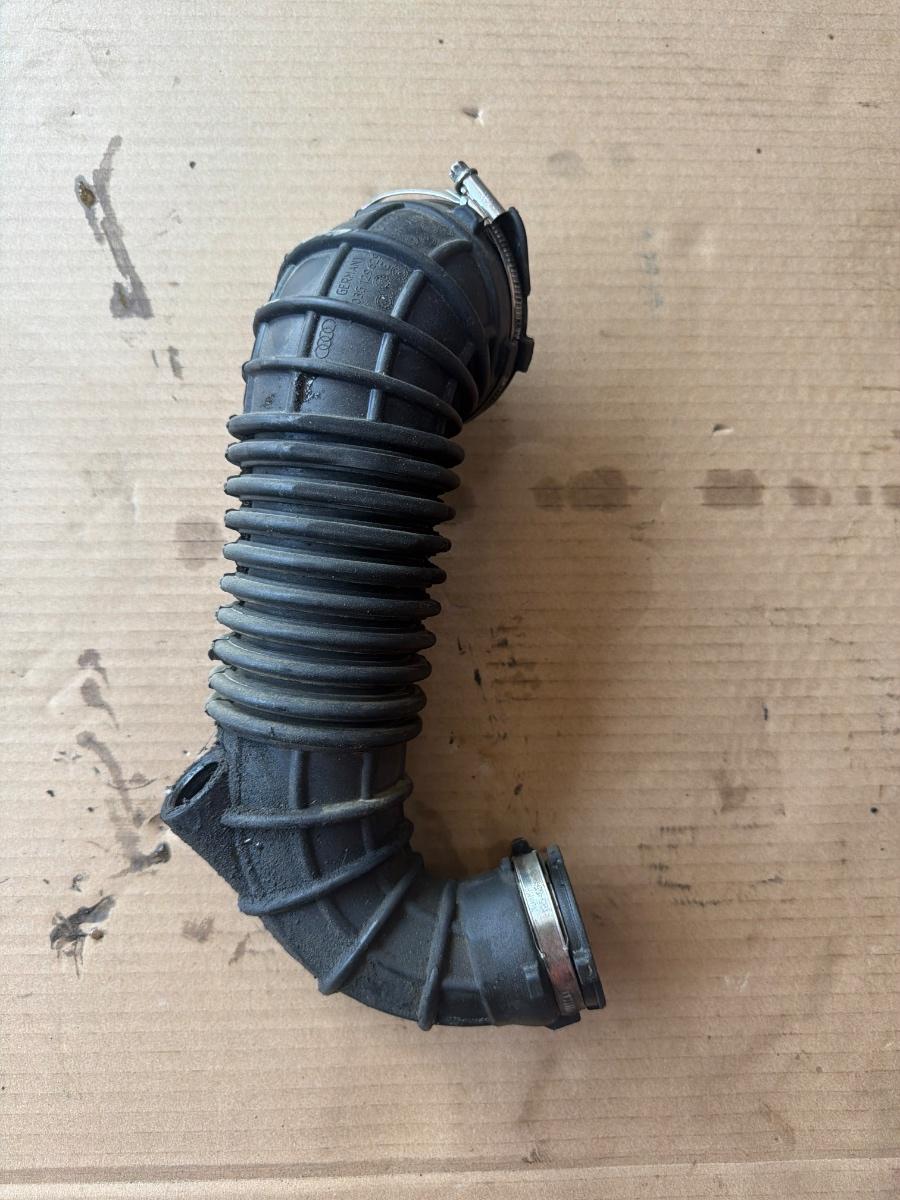 Tubulatura admisie aer turbo AUDI A4 IV Avant 8K5, B8 2007 - 2015 2.0 TDI CAGA, CJCA, CMEA, CMFA 03G129629E