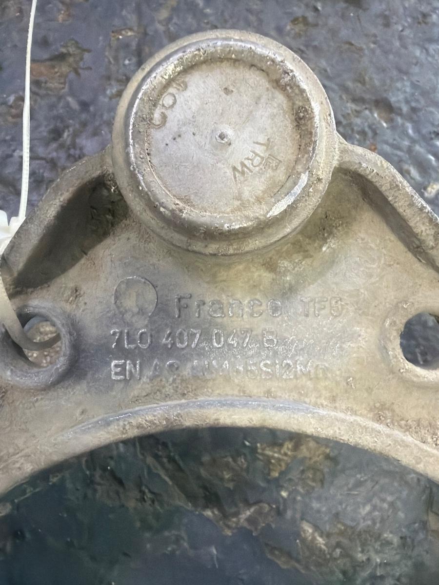Brat suspensie fata stanga VOLKSWAGEN TOUAREG 7LA, 7L6, 7L7 2002 - 2013 3.0 V6 TDI BKS, CATA 7L0407047B