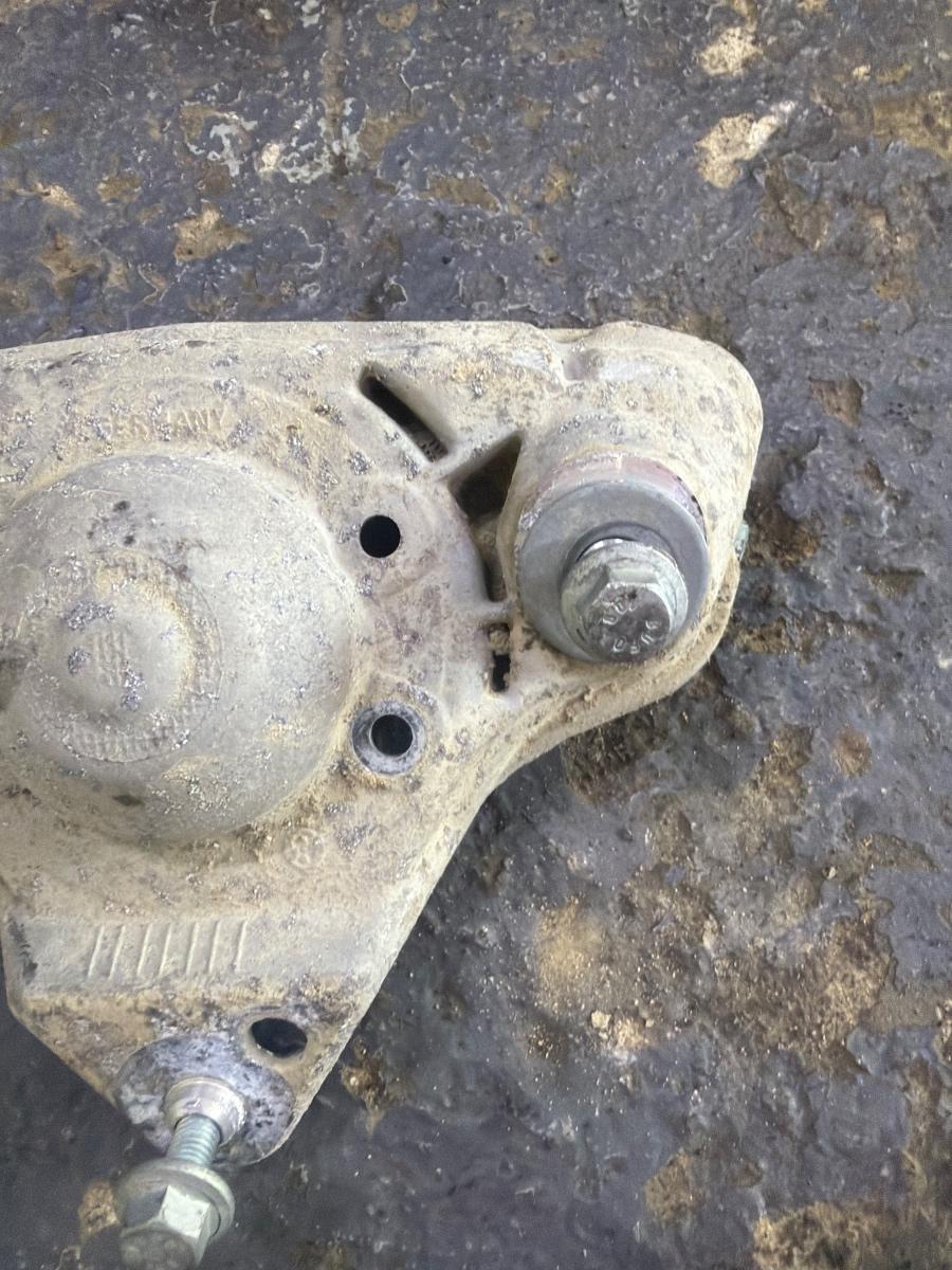 Flansa amortizor VOLKSWAGEN PASSAT 3B3 2000 - 2005 1.9 TDI AVF, AWX 8D0412383E