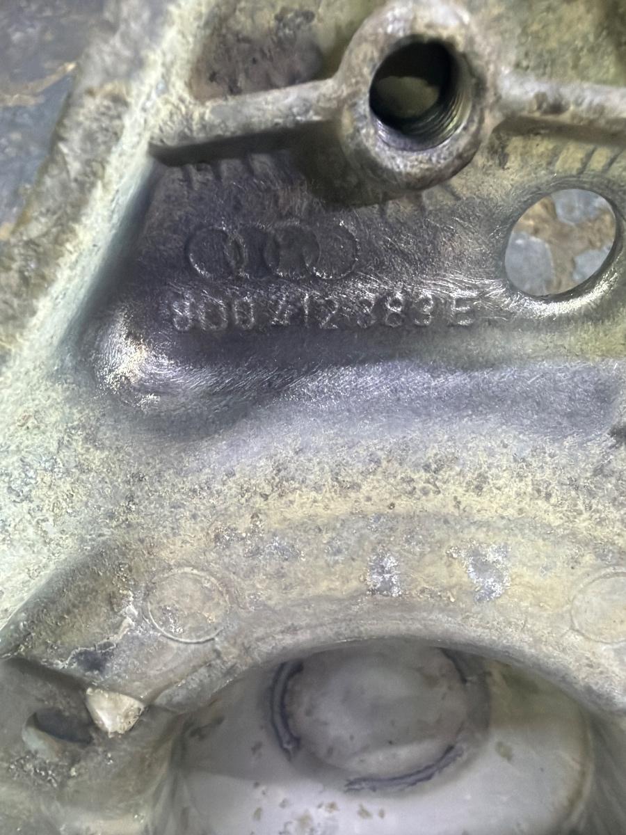 Flansa amortizor VOLKSWAGEN PASSAT 3B3 2000 - 2005 1.9 TDI AVF, AWX 8D0412383E