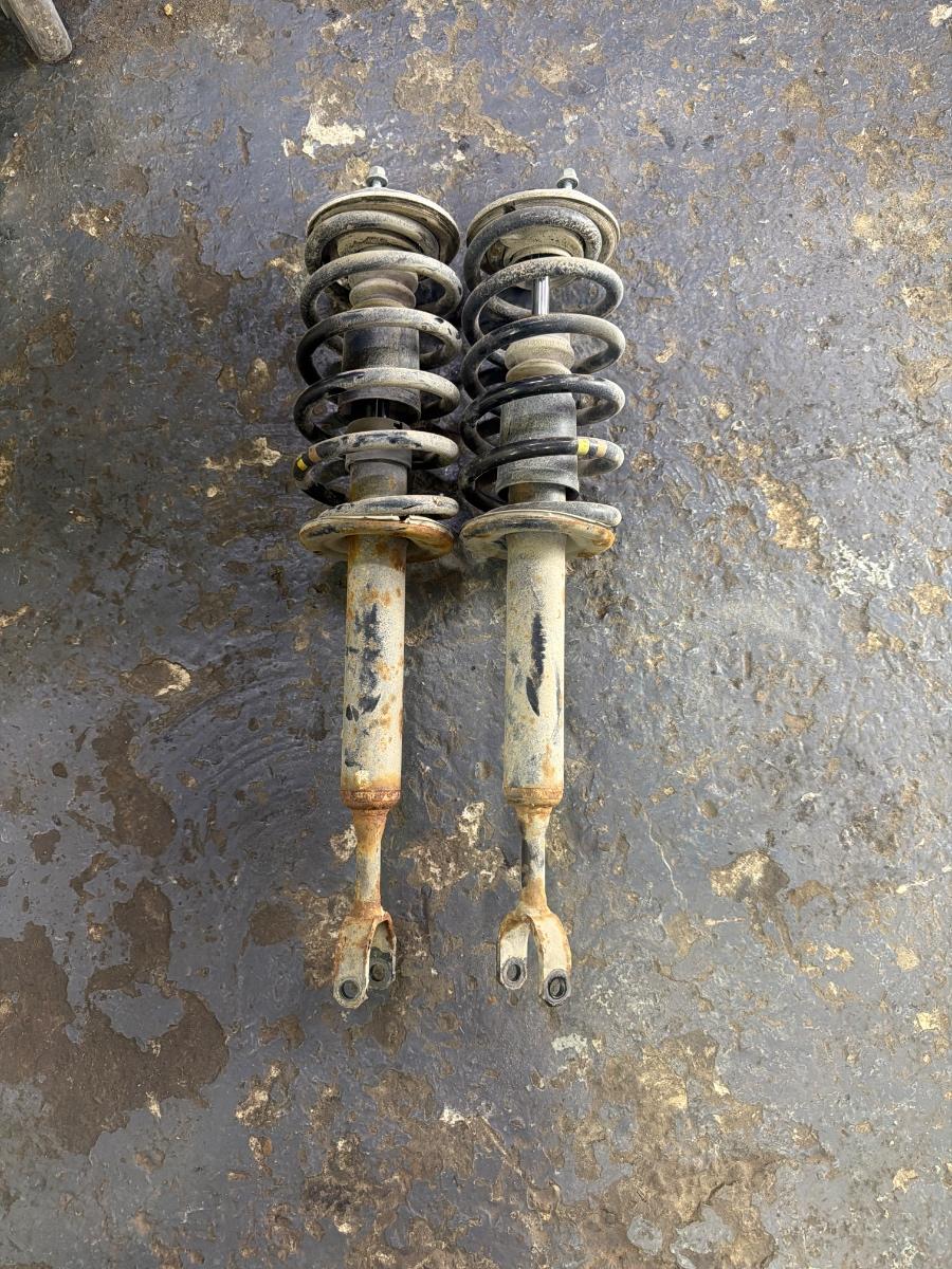 Set suspensie fata VOLKSWAGEN PASSAT 3B3 2000 - 2005 1.9 TDI AVF, AWX 8D0411105AS