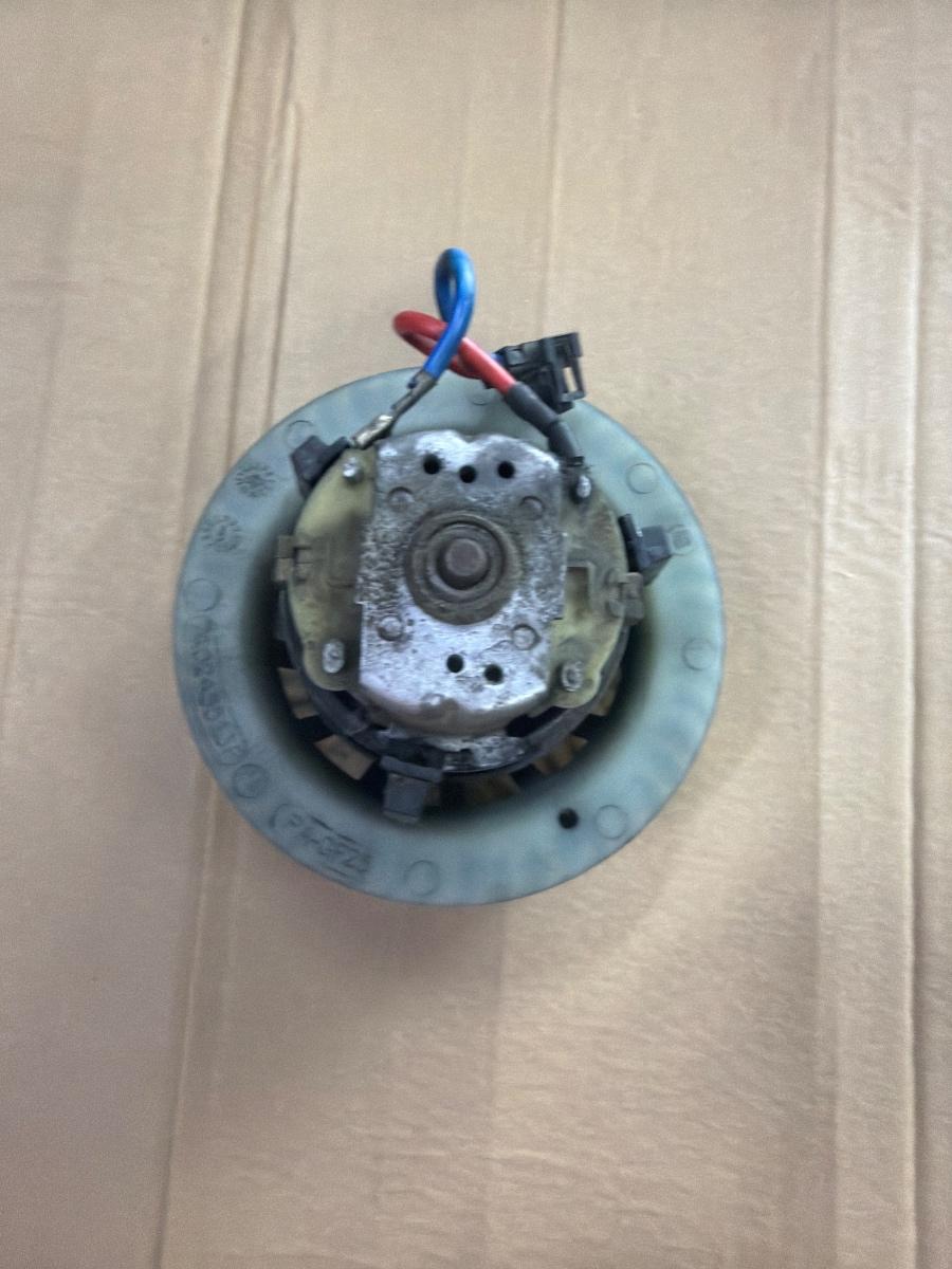 Motor ventilator habitaclu VOLKSWAGEN PASSAT 3B3 2000 - 2005 1.9 TDI AVF, AWX 74.024.551.3P