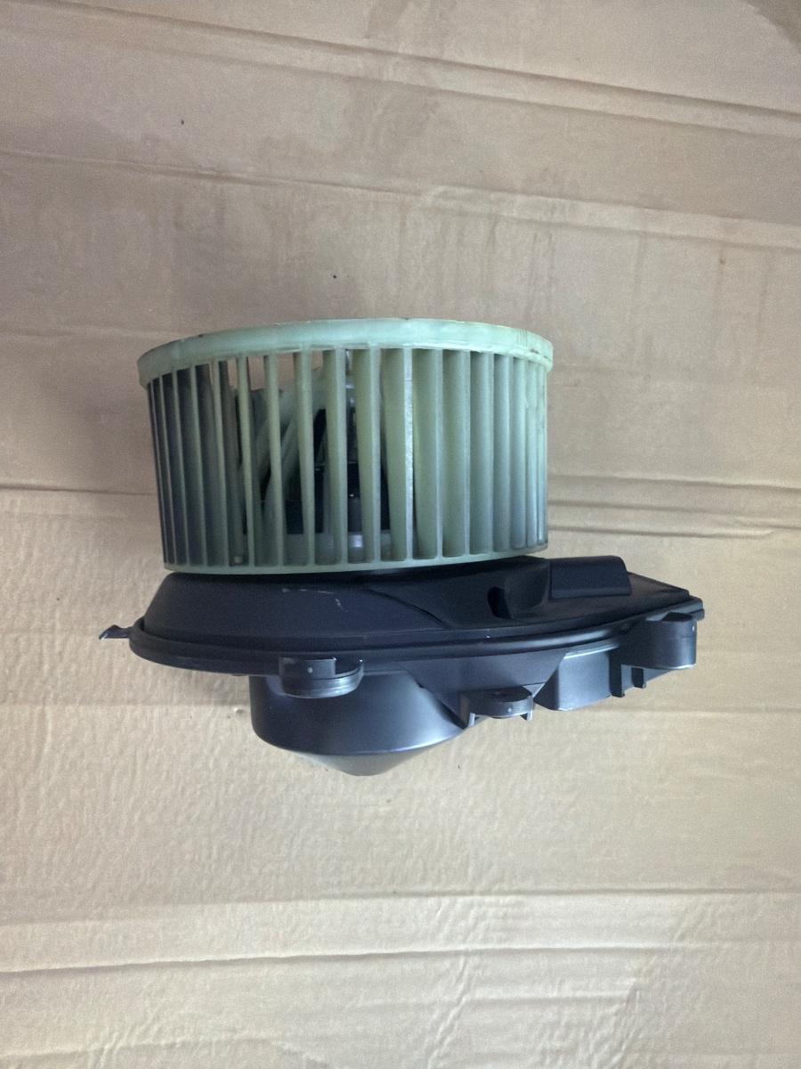 Ventilator aeroterma VOLKSWAGEN PASSAT 3B3 2000 - 2005 1.9 TDI AVF, AWX 8D1820021
