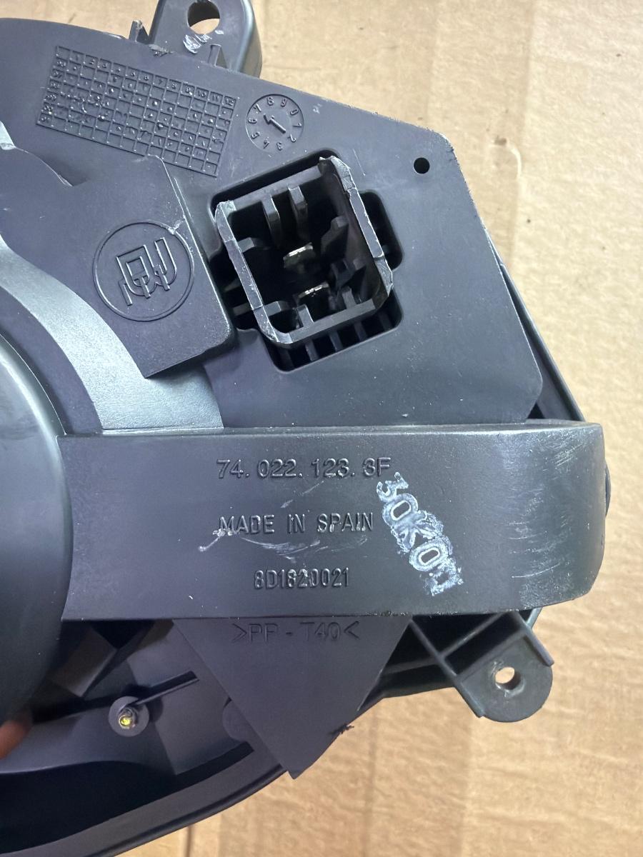 Ventilator aeroterma VOLKSWAGEN PASSAT 3B3 2000 - 2005 1.9 TDI AVF, AWX 8D1820021