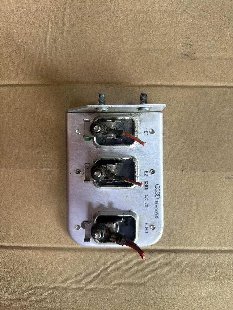 Releu electroventilator VOLKSWAGEN PASSAT 3B3 2000 - 2005 1.9 TDI AVF, AWX 8D0959493A