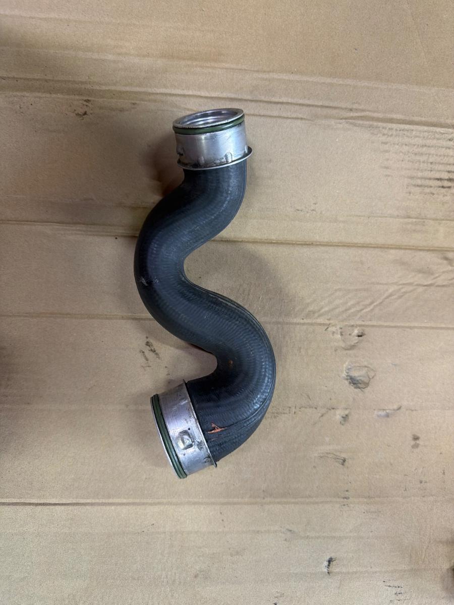 Furtun intercooler VOLKSWAGEN PASSAT 3B3 2000 - 2005 1.9 TDI AVF, AWX 3B0145828G