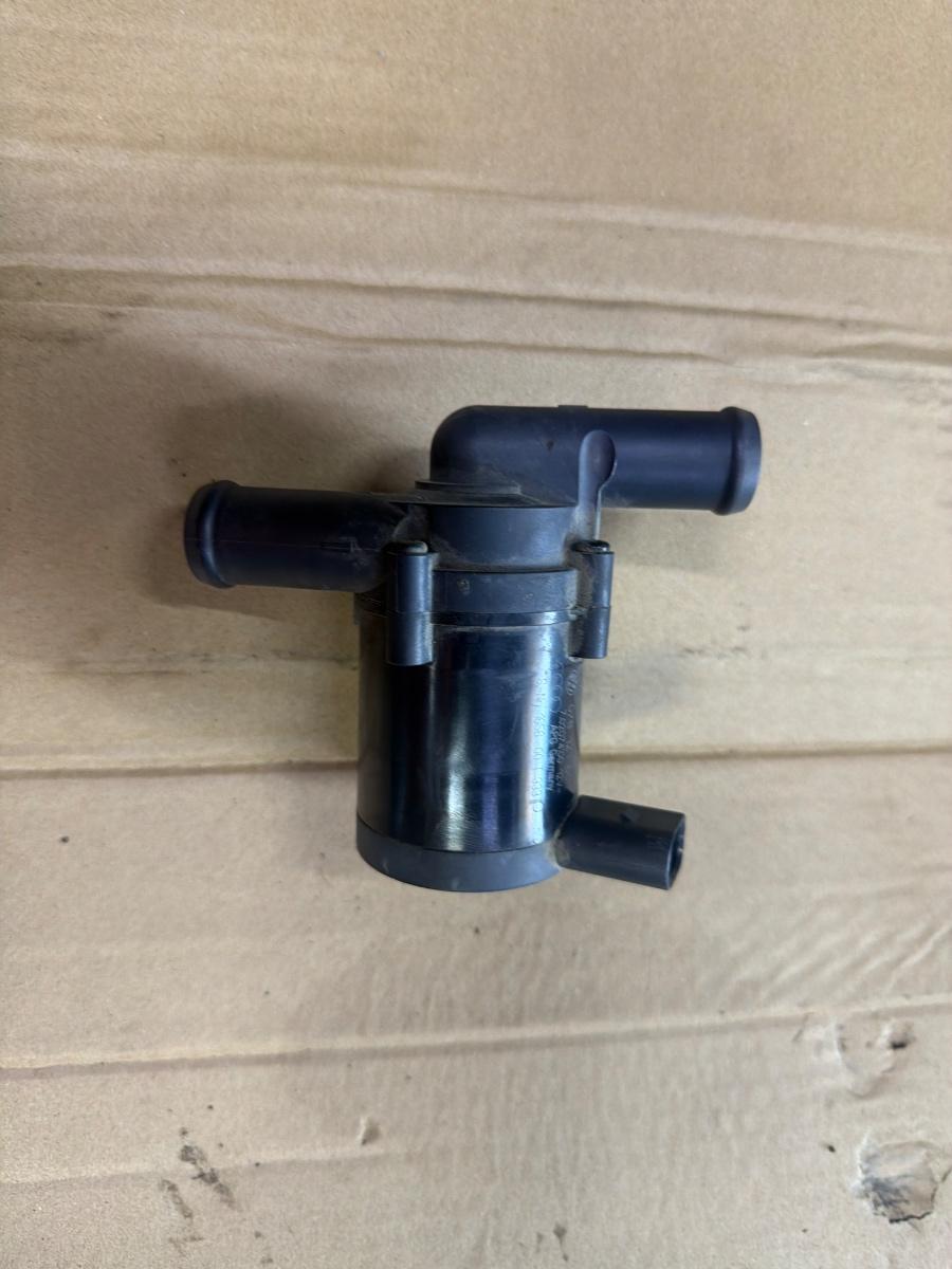 Pompa de apa/lichid de racire electrica auxiliara VOLKSWAGEN PASSAT 3B3 2000 - 2005 1.9 TDI AVF, AWX 078121601