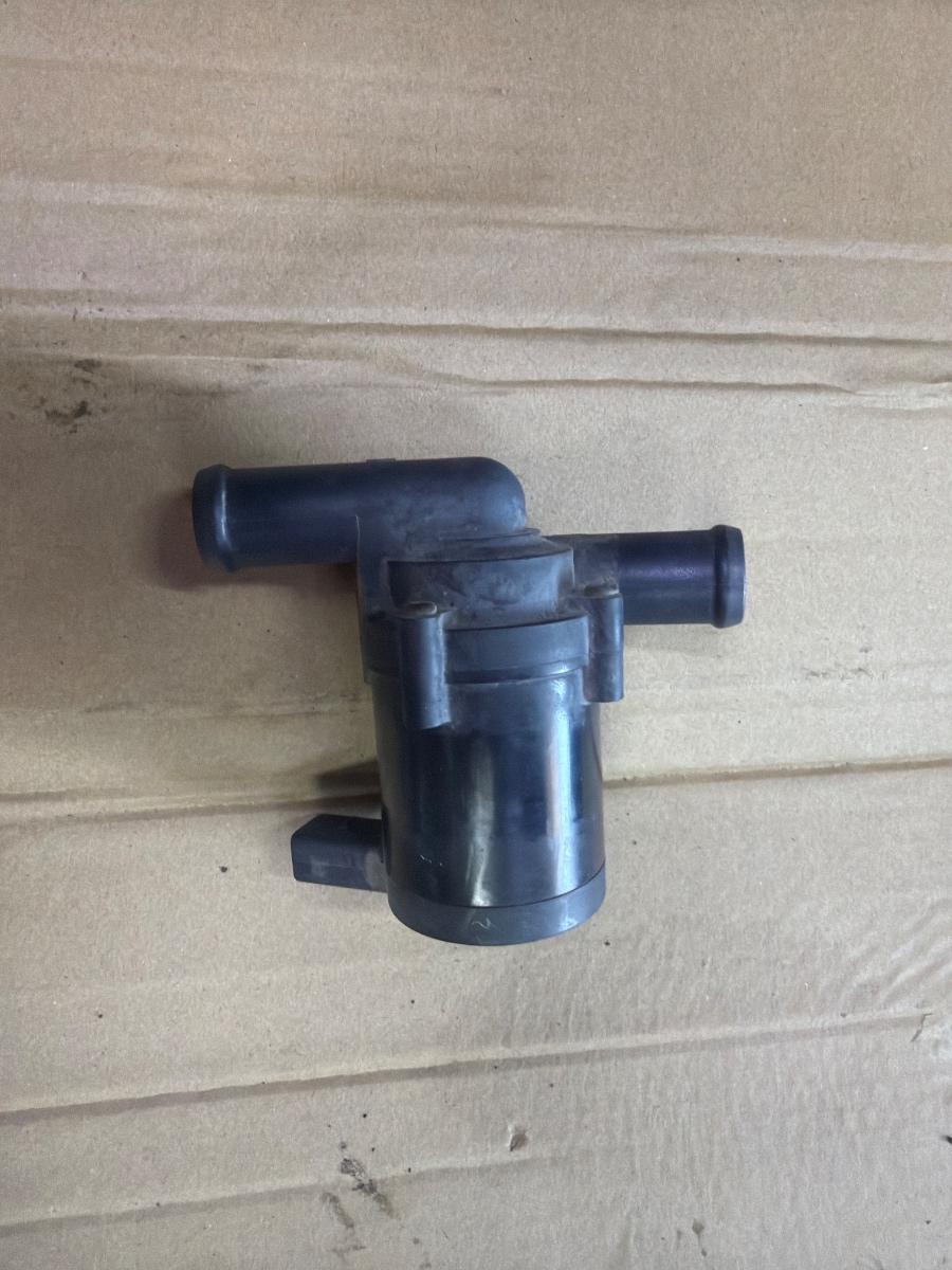 Pompa de apa/lichid de racire electrica auxiliara VOLKSWAGEN PASSAT 3B3 2000 - 2005 1.9 TDI AVF, AWX 078121601