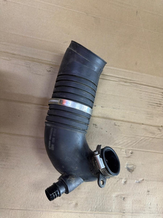 Tubulatura admisie aer turbo VOLKSWAGEN PASSAT 3B3 2000 - 2005 1.9 TDI AVF, AWX 8D0129615K