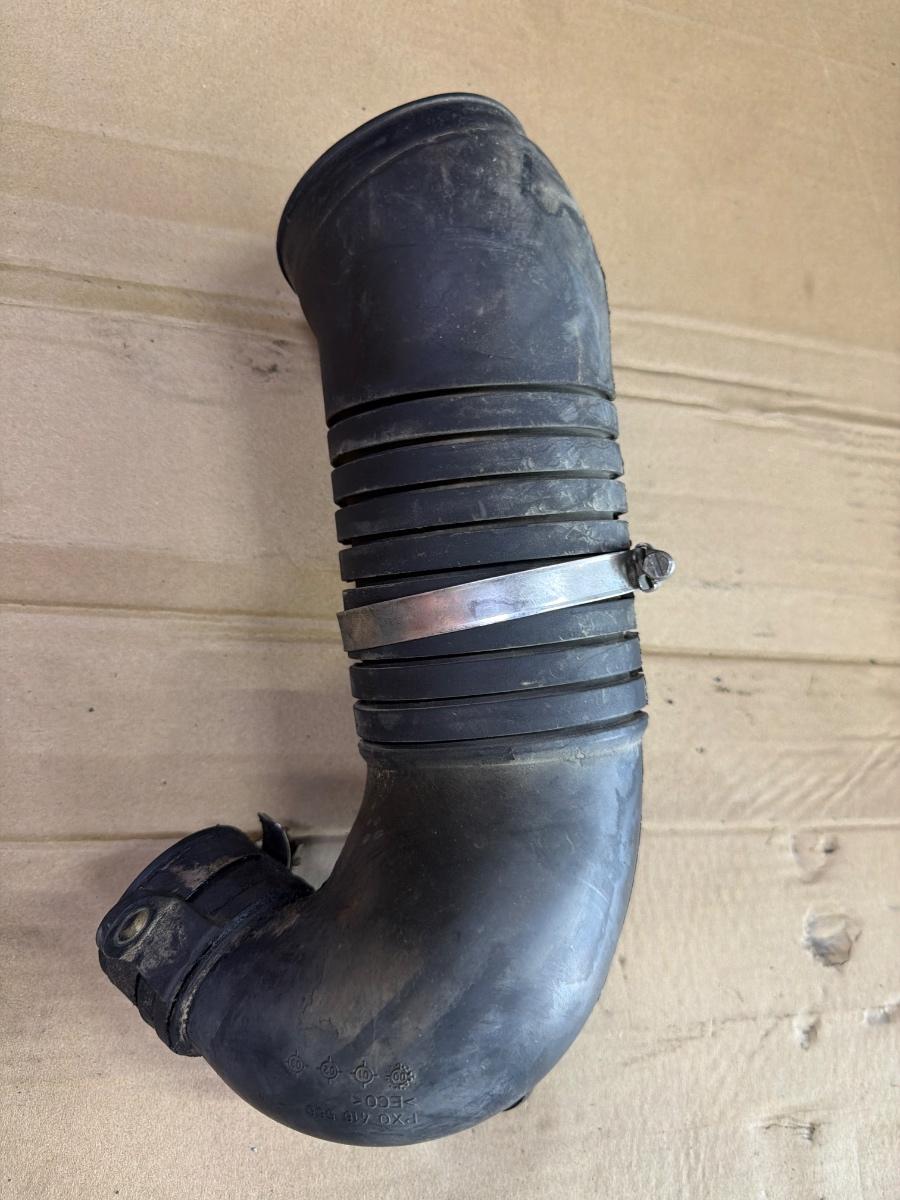 Tubulatura admisie aer turbo VOLKSWAGEN PASSAT 3B3 2000 - 2005 1.9 TDI AVF, AWX 8D0129615K