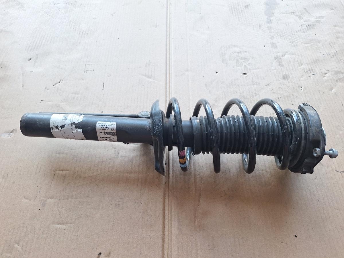 Amortizor fata cu arc elicoidal VOLKSWAGEN JETTA IV 162, 163, AV3, AV2 2009 -> 1.6 TDI CAYC 5C0413031AQ