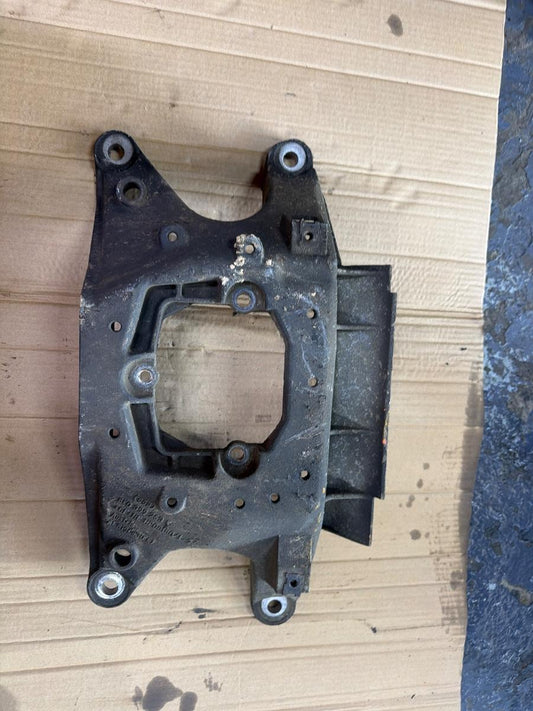 Suport tampon cutie de viteze AUDI A4 IV Avant 8K5, B8 2007 - 2015 2.0 TDI CAGA, CJCA, CMEA, CMFA 8K0399263K