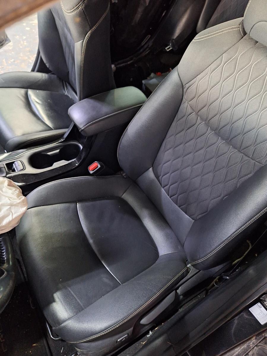 Scaun fata, sofer stanga piele cu incalzire , cu reglaj electric TOYOTA COROLLA _E21_ 2018 -> 1.8 Hybrid 2ZR-FXE