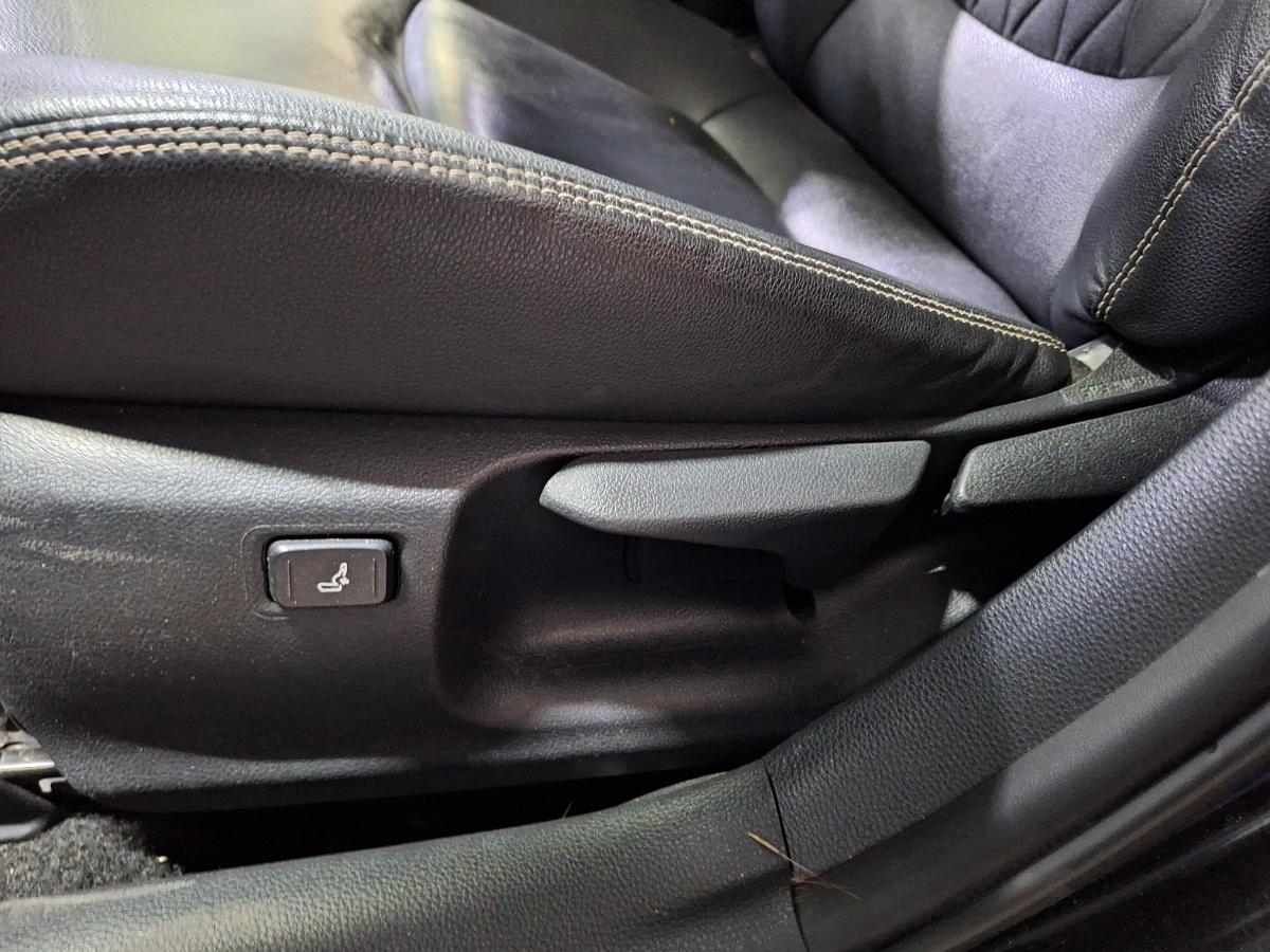 Scaun fata, sofer stanga piele cu incalzire , cu reglaj electric TOYOTA COROLLA _E21_ 2018 -> 1.8 Hybrid 2ZR-FXE