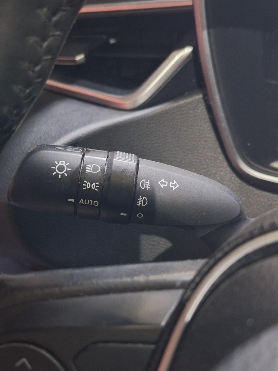 Maneta stergatoare lampa de semnalizare TOYOTA COROLLA _E21_ 2018 -> 1.8 Hybrid 2ZR-FXE
