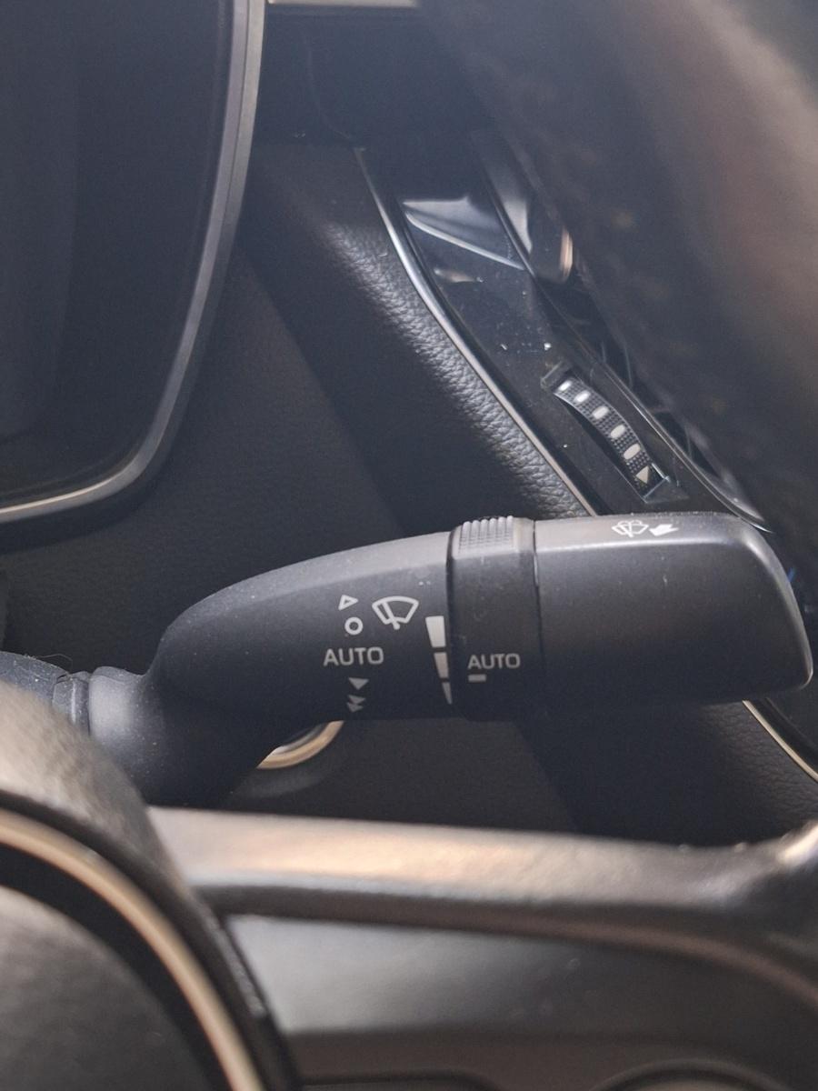 Maneta stergatoare lampa de semnalizare TOYOTA COROLLA _E21_ 2018 -> 1.8 Hybrid 2ZR-FXE