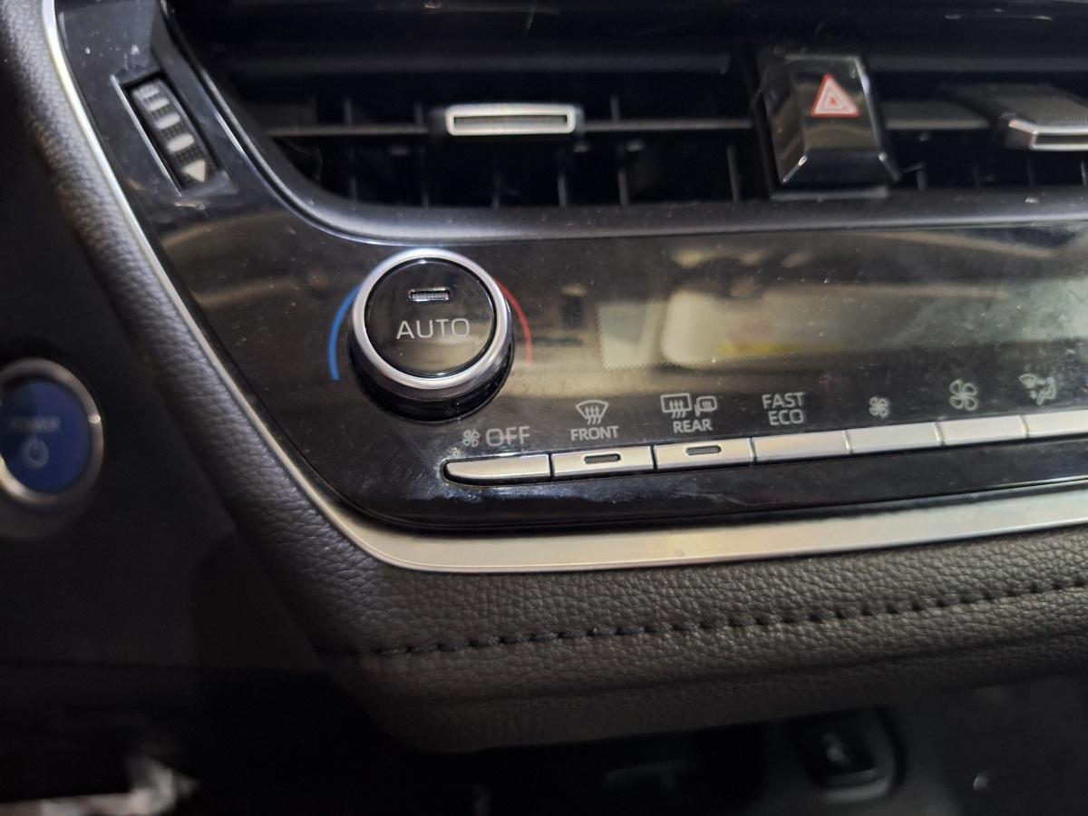 Panou Clima TOYOTA COROLLA _E21_ 2018 -> 1.8 Hybrid 2ZR-FXE 5567002830 5590002F30