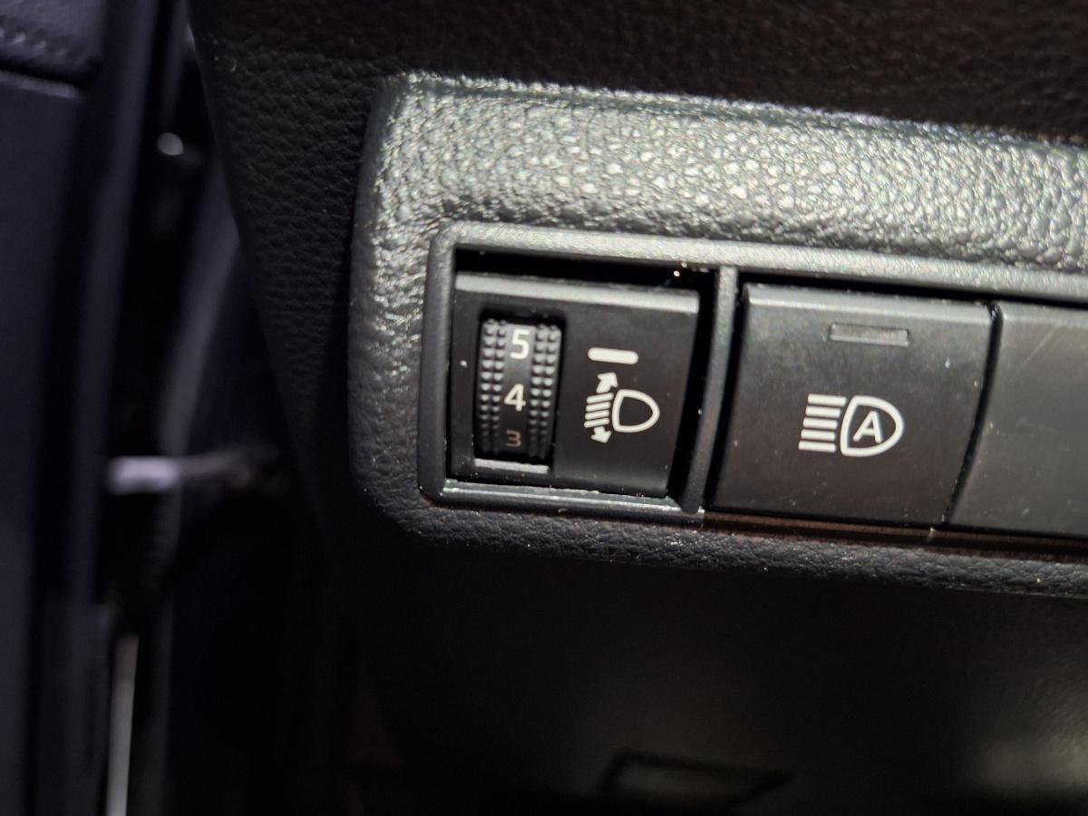 Comutator reglaj nivel faruri TOYOTA COROLLA _E21_ 2018 -> 1.8 Hybrid 2ZR-FXE