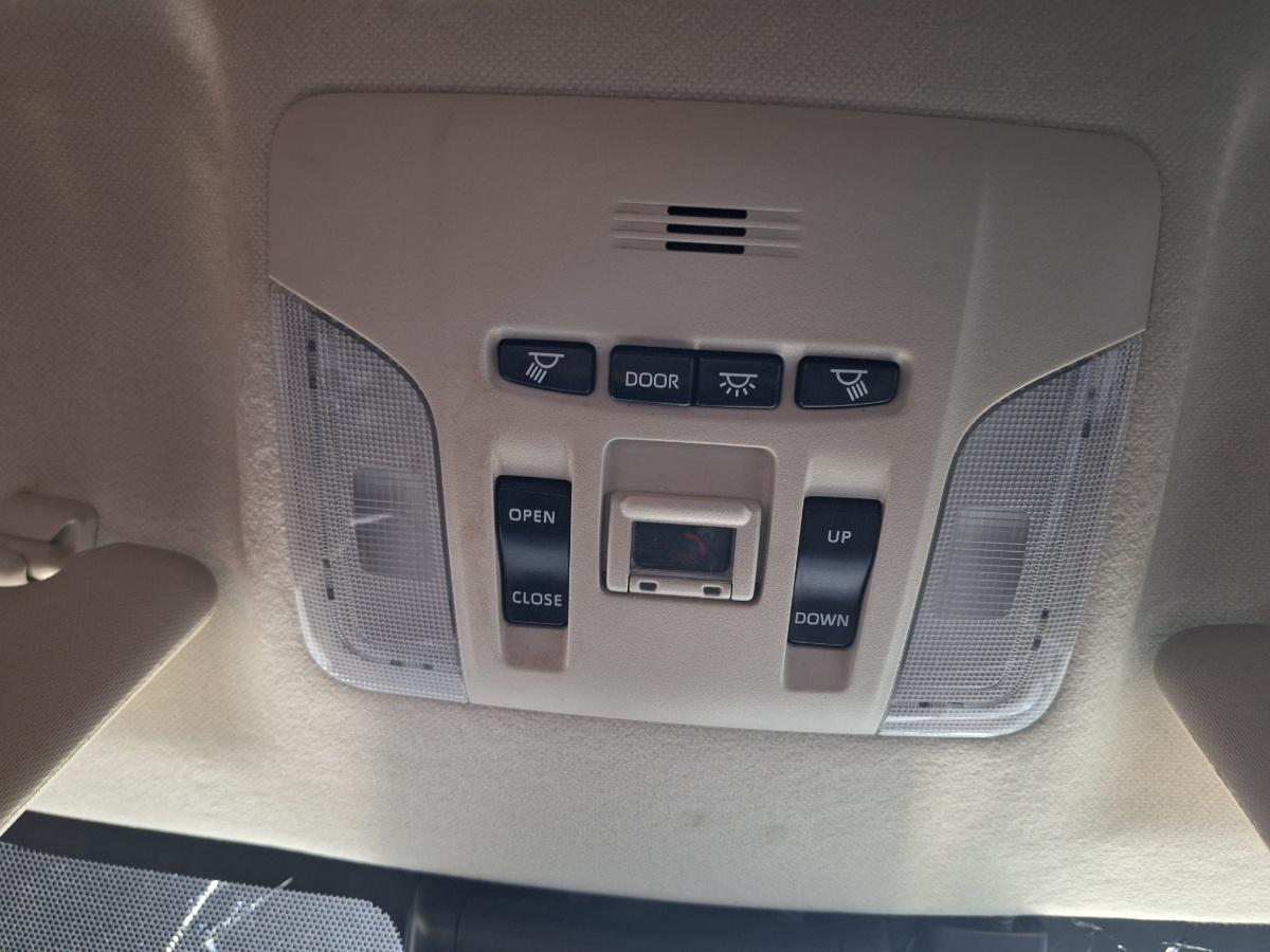 Plafoniera cu butoane trapa TOYOTA COROLLA _E21_ 2018 - 2025