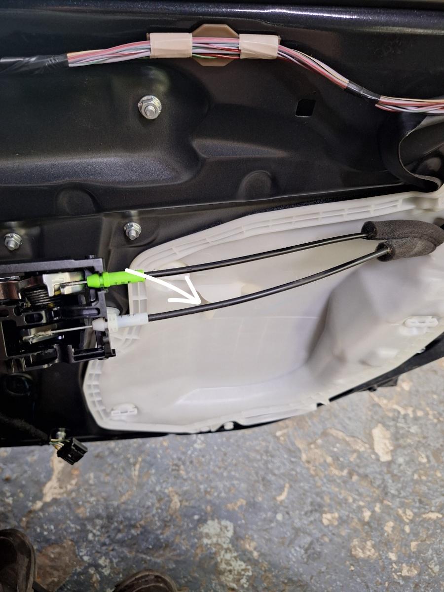 Cablu portiera fata dreapta TOYOTA COROLLA _E21_ 2018 -> 1.8 Hybrid 2ZR-FXE
