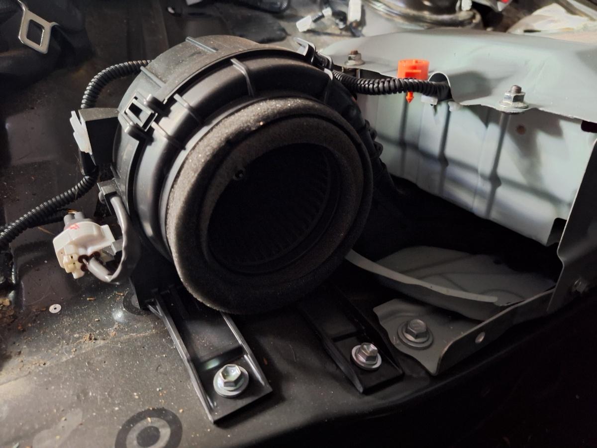 Ventilator baterie vehicul electric/hibrid TOYOTA COROLLA _E21_ 2018 -> 1.8 Hybrid 2ZR-FXE G923047050