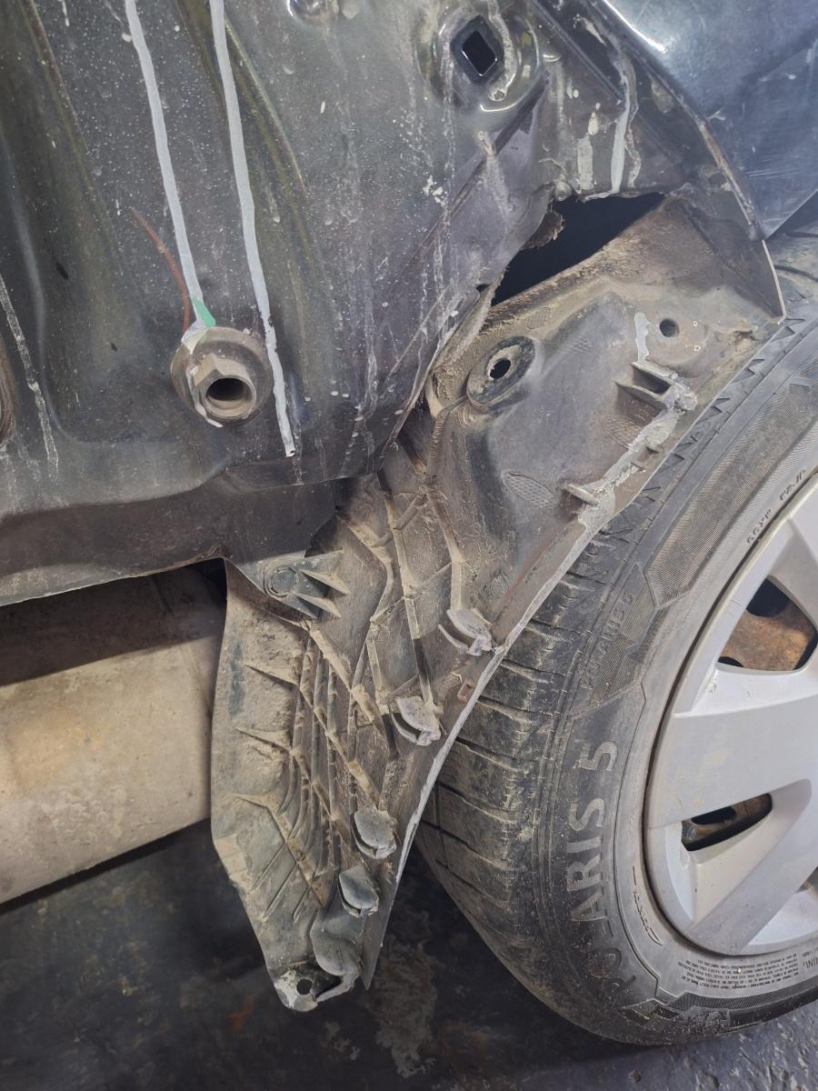Pasaj/Carenaj roata spate dreapta TOYOTA COROLLA _E21_ 2018 -> 1.8 Hybrid 2ZR-FXE