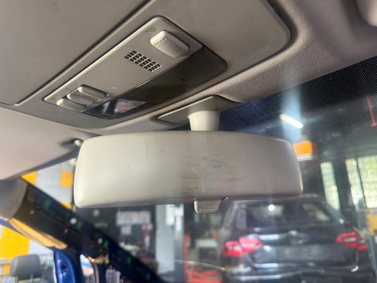 Oglinda Retrovizoare (interior) VOLKSWAGEN TOURAN 1T1, 1T2 2003 - 2010 2.0 TDI 16V BKD