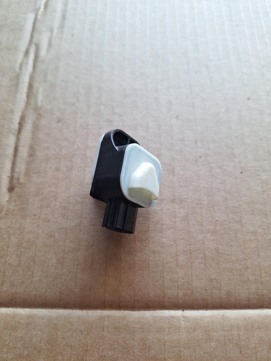 Senzor de impact airbag stanga fata TOYOTA COROLLA _E21_ 2018 -> 1.8 Hybrid 2ZR-FXE 8983A-02021