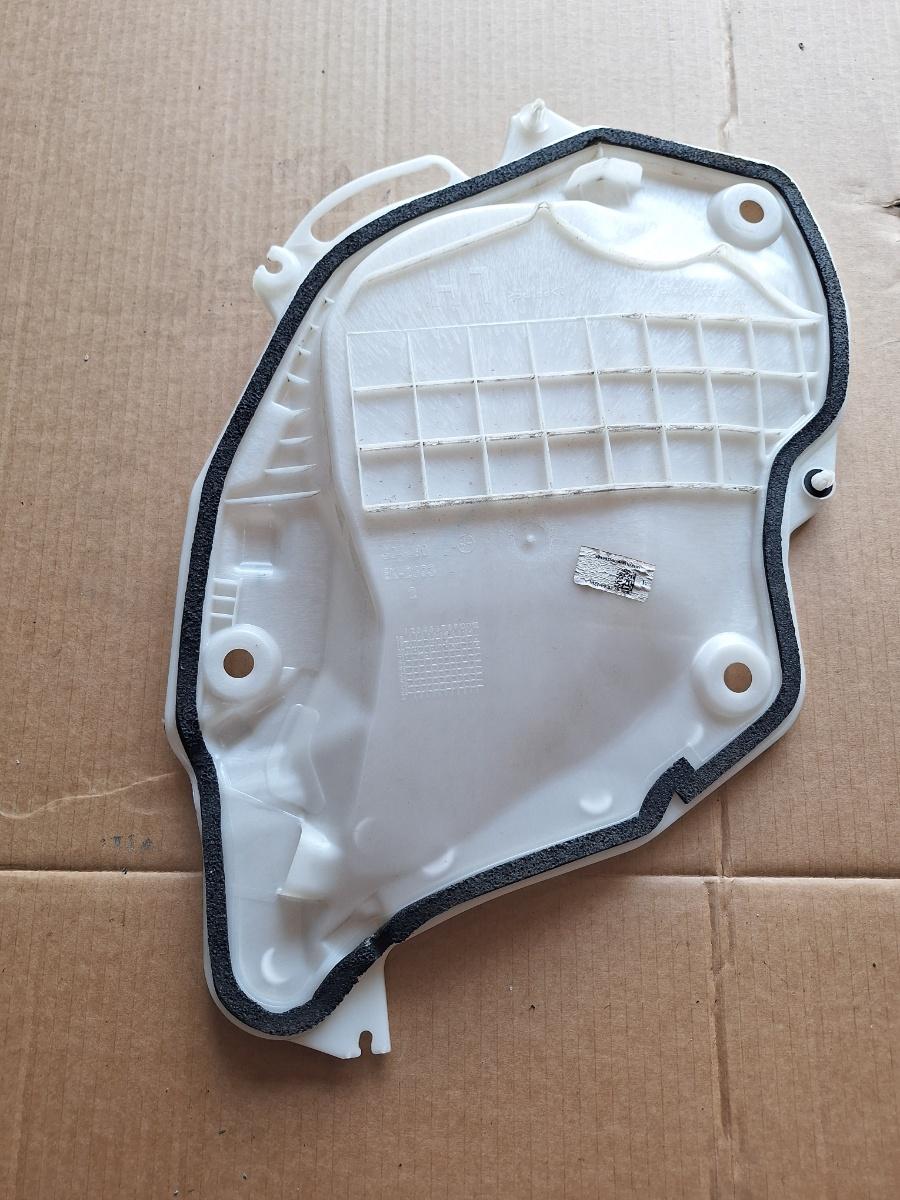 Capac insonorizant portiera fata stanga TOYOTA COROLLA _E21_ 2018 -> 1.8 Hybrid 2ZR-FXE 304390