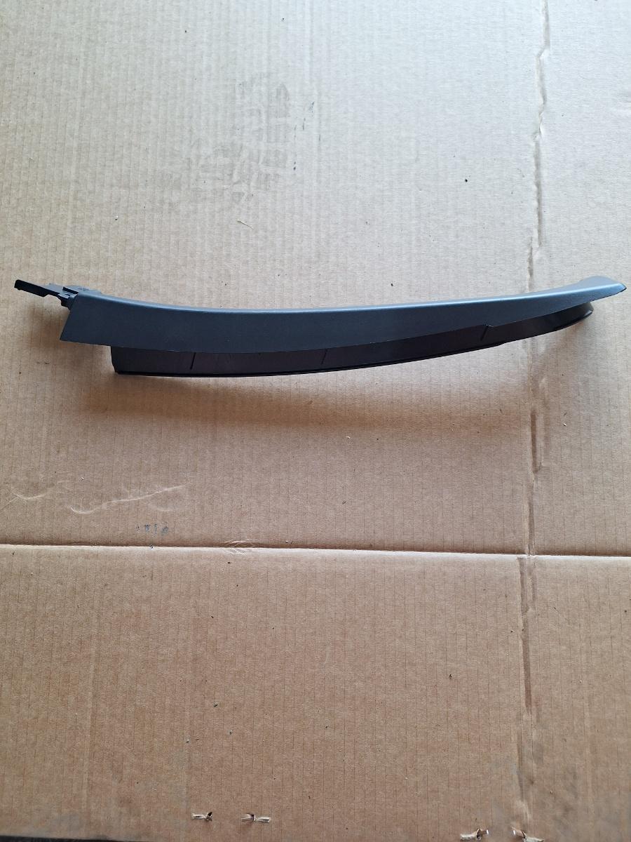 Ornament portiera spate stanga TOYOTA COROLLA _E21_ 2018 -> 1.8 Hybrid 2ZR-FXE 67674-02020