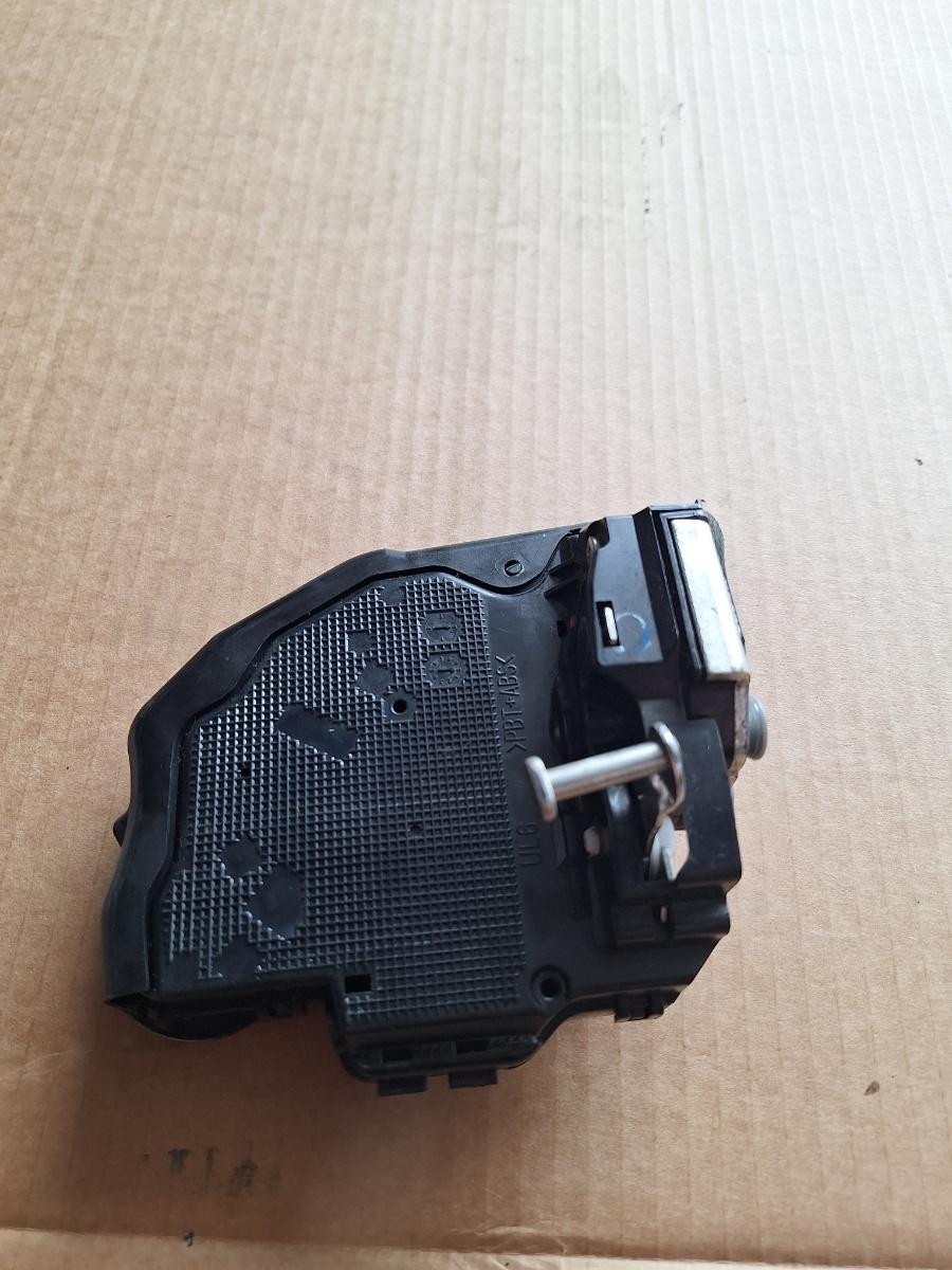Broasca usa stanga spate TOYOTA COROLLA _E21_ 2018 -> 1.8 Hybrid 2ZR-FXE A084219 6906002580