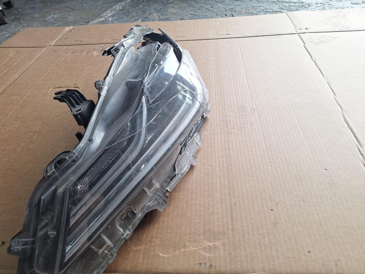 Far stanga full led - Avariat cu carcasa sparta TOYOTA COROLLA _E21_ 2018 - 2025 81150-02T51-00
