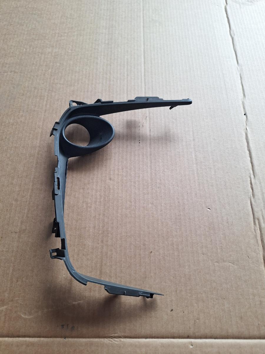 Grila proiector stanga fata TOYOTA COROLLA _E21_ 2018 -> 1.8 Hybrid 2ZR-FXE 81482-02A70
