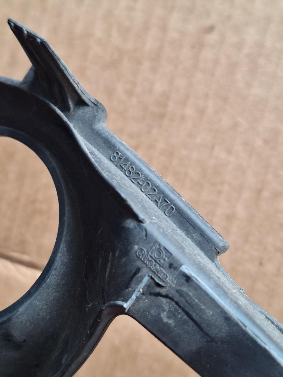 Grila proiector stanga fata TOYOTA COROLLA _E21_ 2018 -> 1.8 Hybrid 2ZR-FXE 81482-02A70