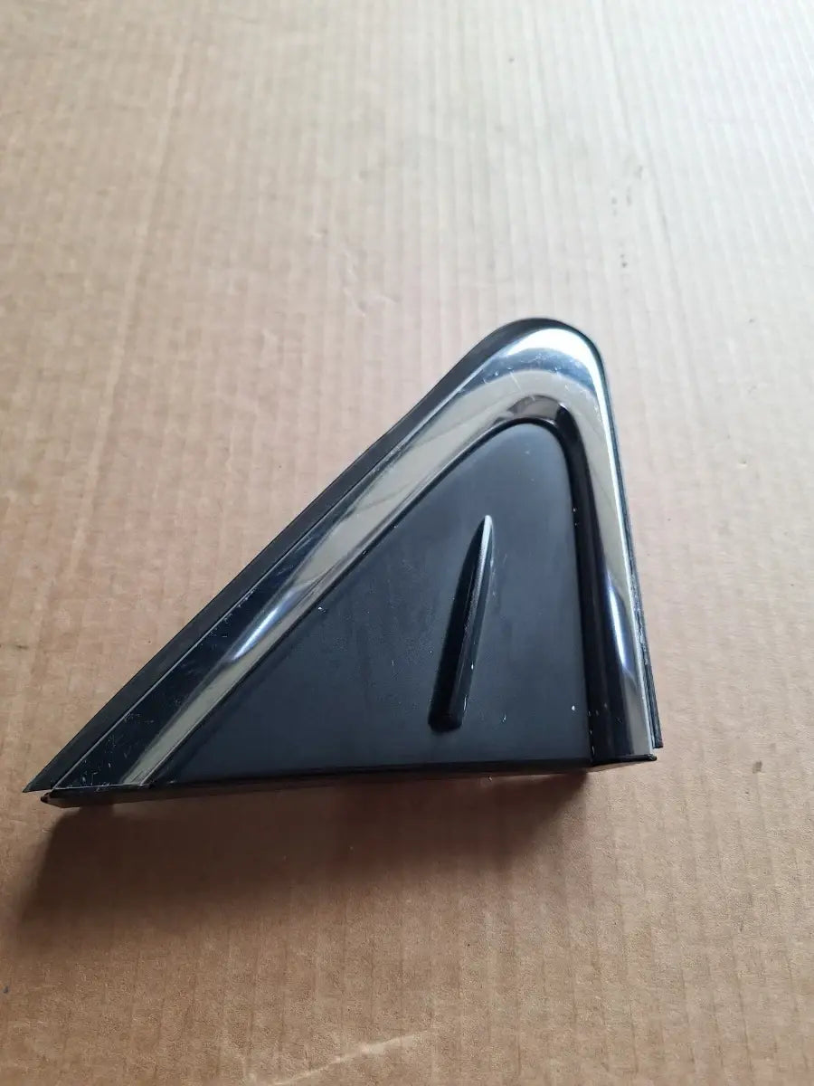 Ornament aripa dreapta fata TOYOTA COROLLA _E21_ 2018 -> 1.8 Hybrid 2ZR-FXE 60117-02280
