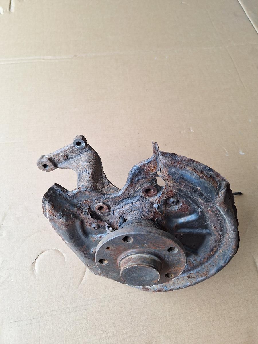 Fuzeta stanga spate VOLKSWAGEN TOURAN 1T1, 1T2 2003 - 2010 2.0 TDI BMM