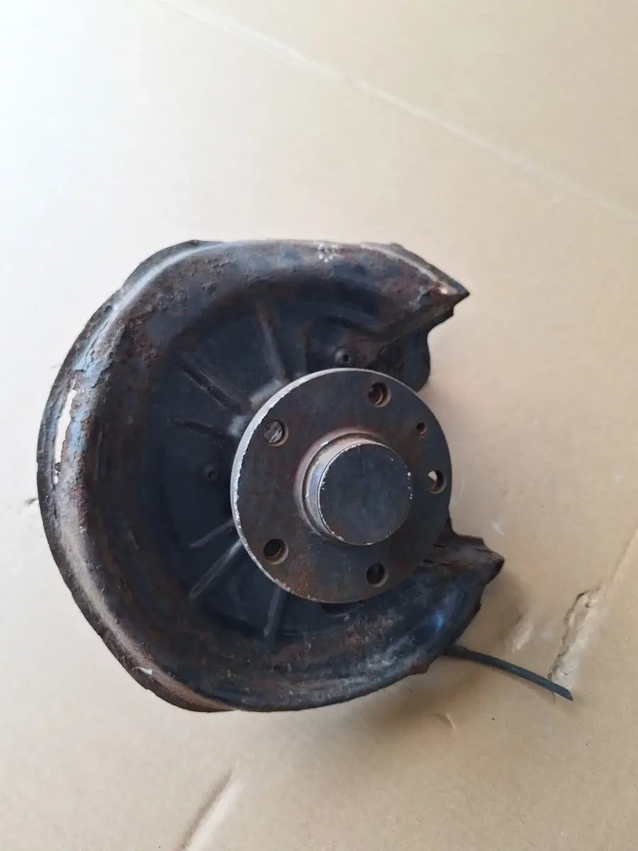 Fuzeta stanga spate VOLKSWAGEN TOURAN 1T1, 1T2 2003 - 2010 2.0 TDI BMM
