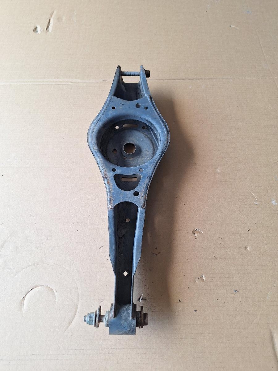 Brat de control/bascula superior spate stanga VOLKSWAGEN TOURAN 1T1, 1T2 2003 - 2010 2.0 TDI BMM Triscan L 1324