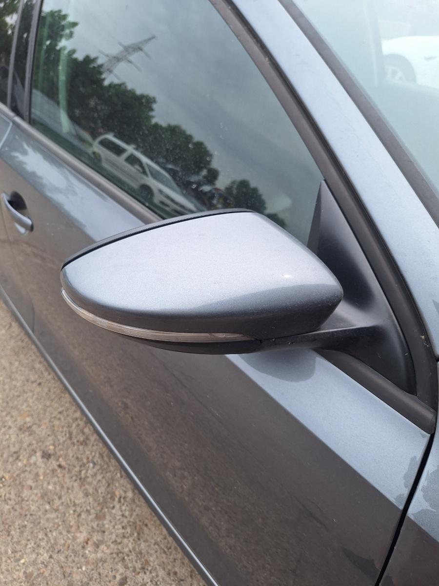Oglindă laterală electrică portieră față VOLKSWAGEN JETTA VI 162/163 2018 2.0 TDI CUUA 81KW|110HP 2018
