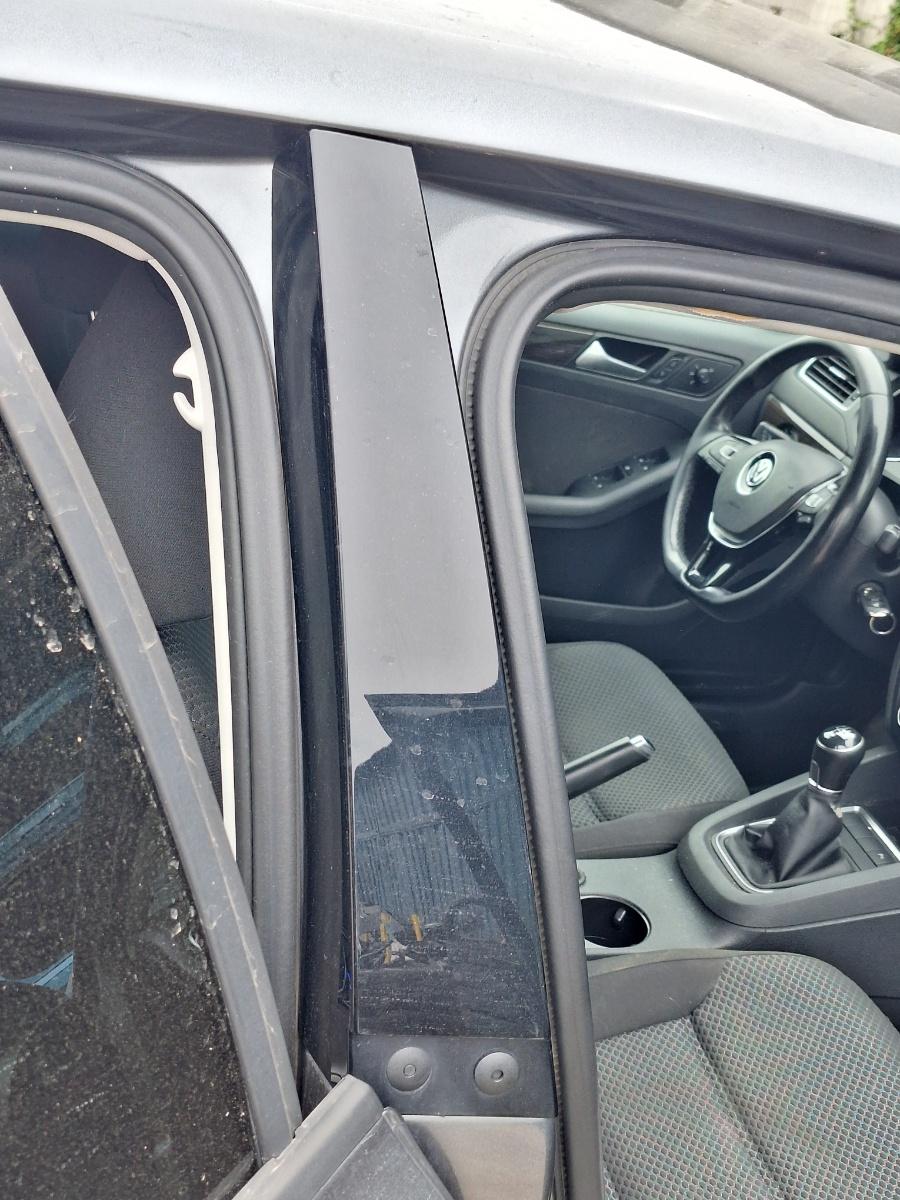 Ornamente stâlp (B) (exterior) VOLKSWAGEN JETTA VI 162/163 2018 2.0 TDI CUUA 81KW|110HP 2018