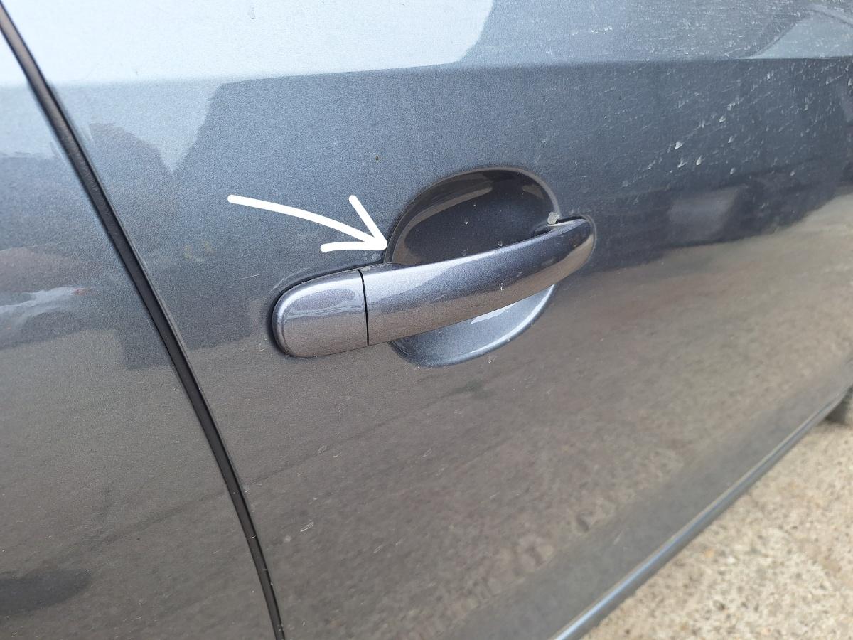 Maner exterior portiera dreapta fata VOLKSWAGEN JETTA VI 162/163 2010 - 2018 2.0 TDI CLCA, CUUA 5N0837205M