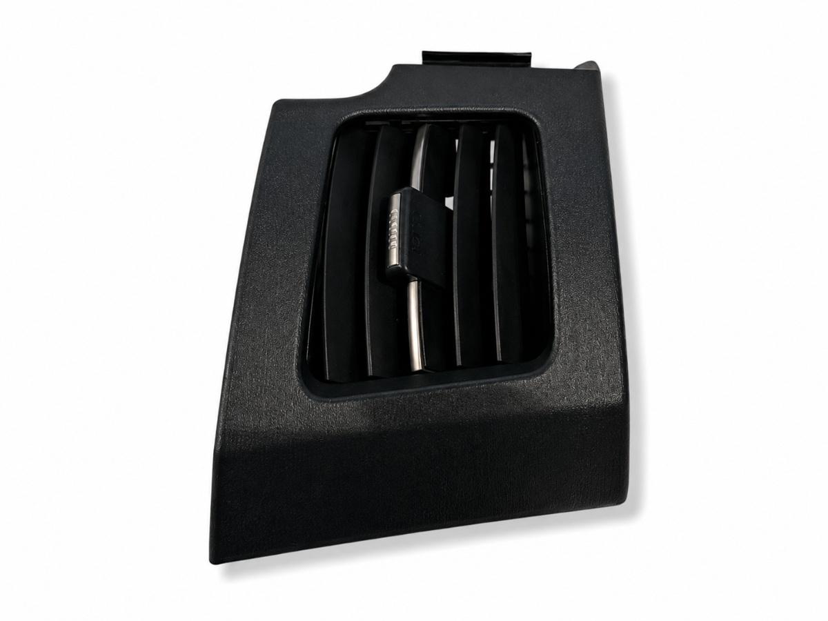 Grila de ventilatie dreapta fata TOYOTA PRIUS _W3_ 2008 -> 1.8 Hybrid 2ZR-FXE 5566047020